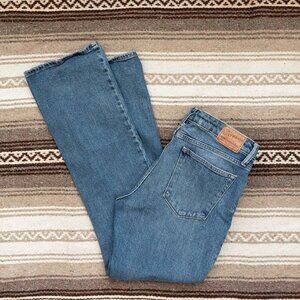 LUCKY BRAND LOLITA JEANS SZ 10/30 MEDIUM BLUE DENIM WASH MID RISE BOOTCUT